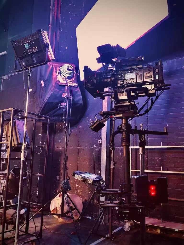 宁波市亿司特影视器材有限公司 Ningbo East Photographic Equipment Co., Ltd.