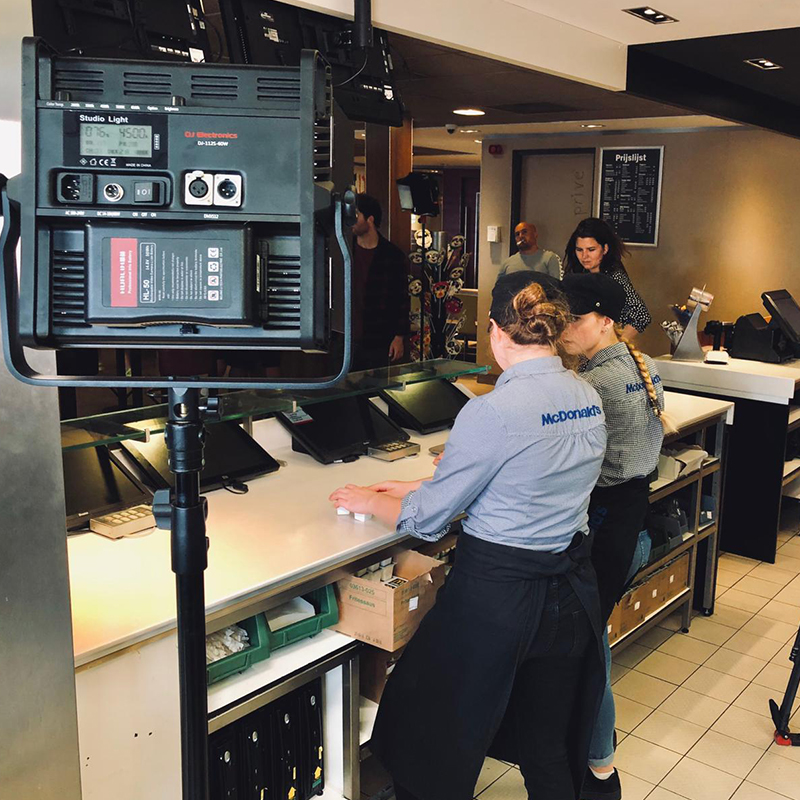 宁波市亿司特影视器材有限公司 Ningbo East Photographic Equipment Co., Ltd.