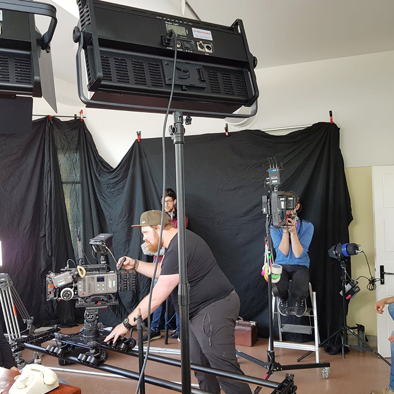 宁波市亿司特影视器材有限公司 Ningbo East Photographic Equipment Co., Ltd.